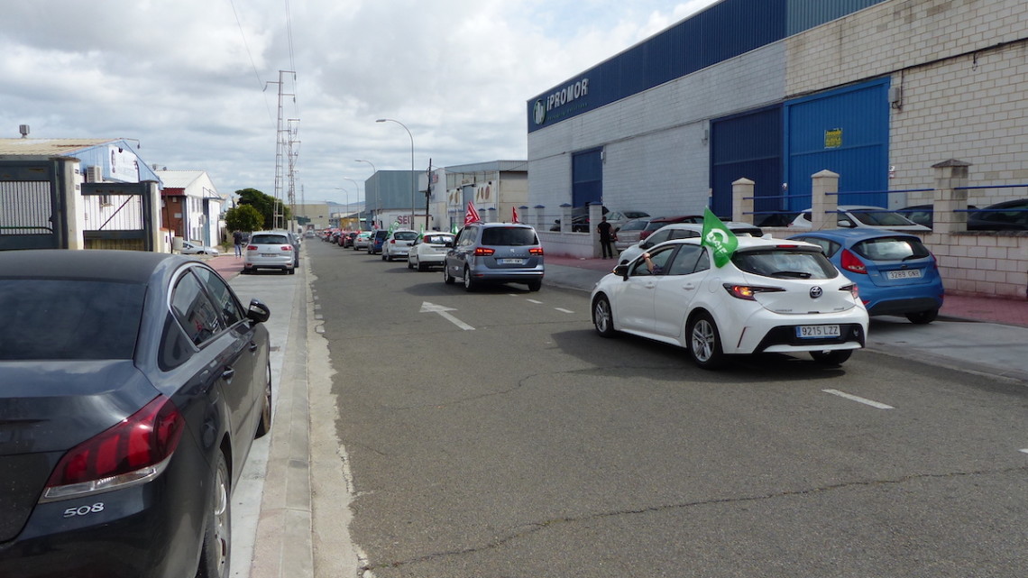 Caravana de protestas de los trabajadores y trabajadores del transporte sanitario