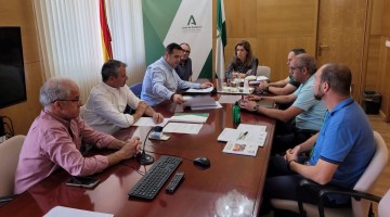 Reunión para abordar la situación del servicio de ambulancias en la provincia