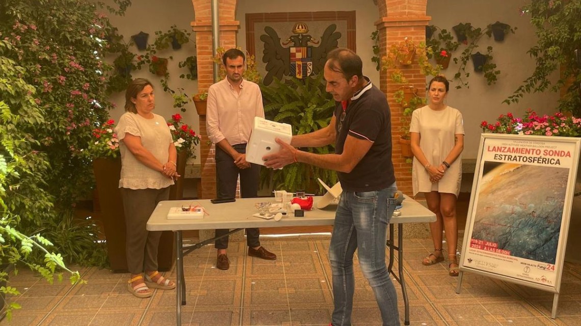 Juan Gomez explica el proyecto.