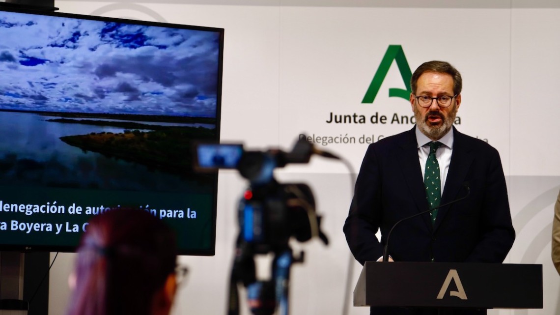 Adolfo Molina explicando las alegaciones