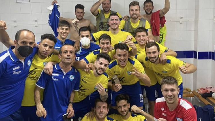 Los jugadores del Autocares Vilaplana tras su victoria ante el CD Trigueros