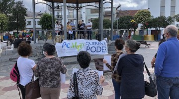 Un momento de la concentración convocada por la Plataforma de Personas Mayores y Dependientes