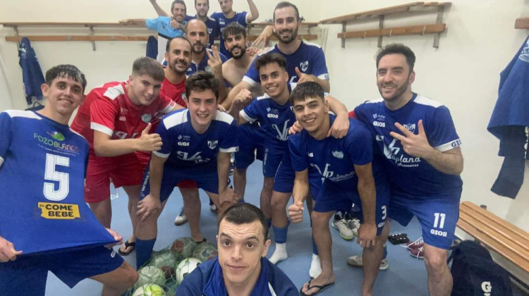 Los jugadores del Pozoblanco Fútbol Sala celebrando su victoria