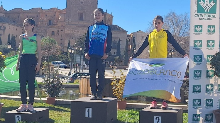 Alba Estévez en el pódium