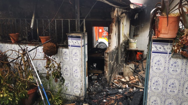 Incendio en el interior de la vivienda