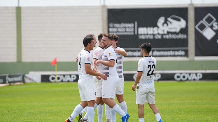 Jugadores del Pozoblanco celebrando un gol