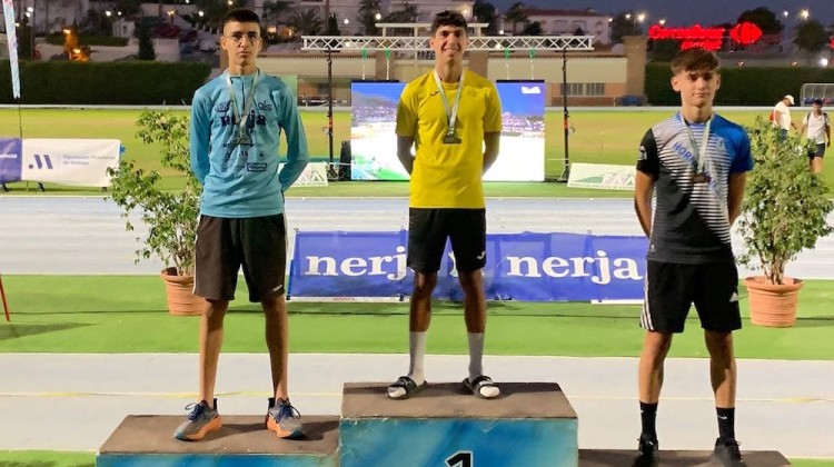 Miguel Lunar en lo más alto del pódium