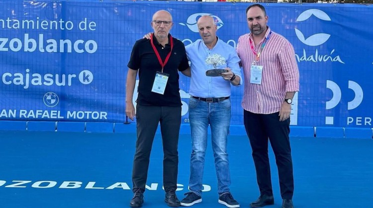 Antonio Moreno junto a Marcos García y Daniel Cabrera. Foto: Open de Tenis Ciudad de Pozoblanco