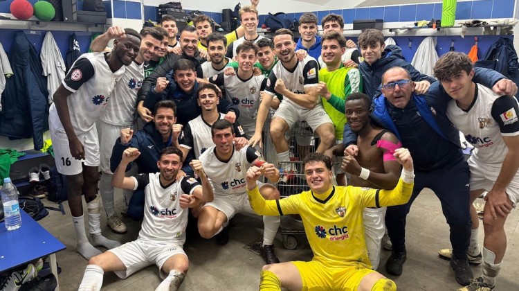 El Pozoblanco celebrando la victoria