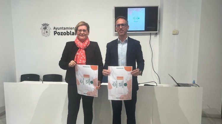 Marisa Sánchez y Santiago Cabello presentando la programación de El Silo