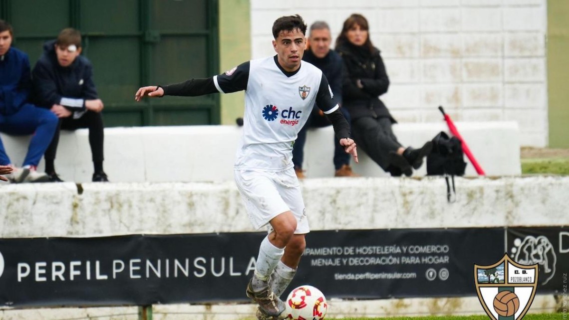 Arnau durante un partido de la temporada pasada. Foto: CD Pozoblanco