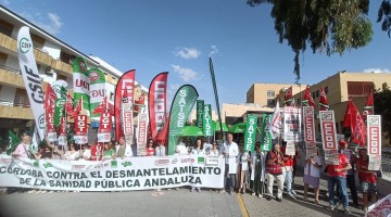 Concentración a las puertas del Hospital de Pozoblanco
