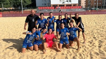 El equipo del Pozoalbense Femenino celebrando sus victorias