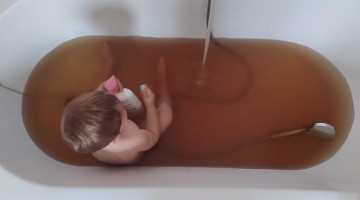 Así ha salido el agua en algunos momentos de este verano en diferentes puntos de la comarca