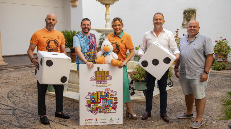 Presentación del Juego de la Oca de Dos Torres