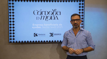 Félix Romero presentando las ayudas para el sector de la moda