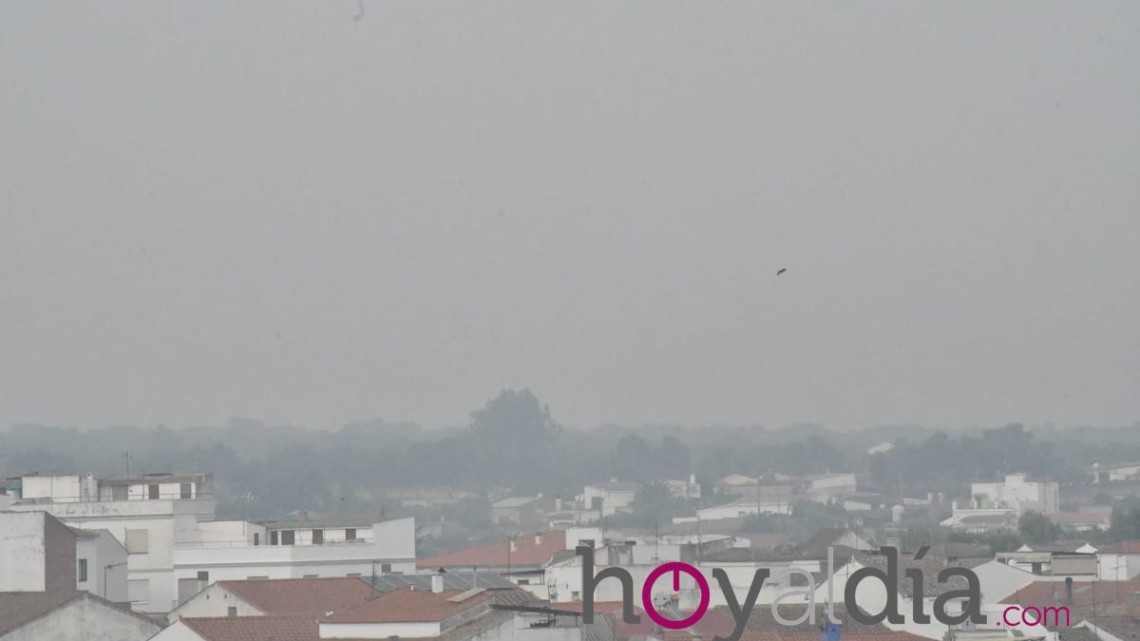 Humo que hay sobre la localidad de Villanueva de Córdoba
