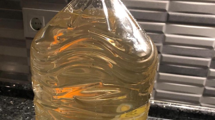 Garrafa de agua recogida durante este verano en una localidad de Los Pedroches