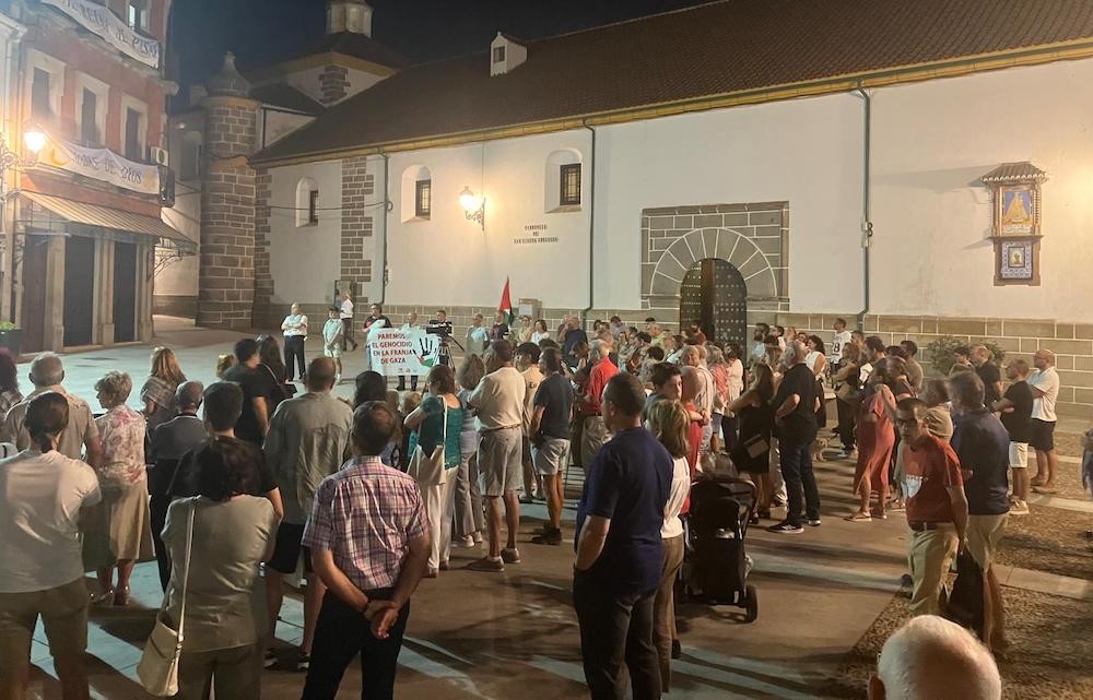 Concentración que tuvo lugar en Villanueva de Córdoba