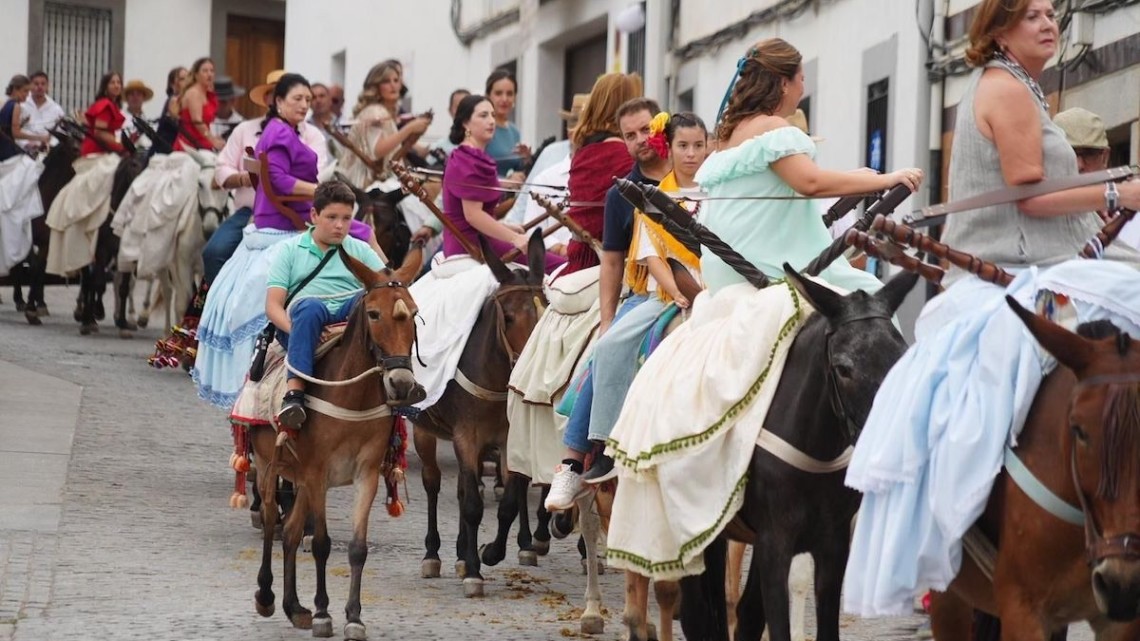 Pedroche celebra la fiesta de los Piostros