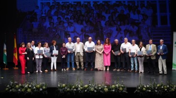 Profesionales y directos durante el acto