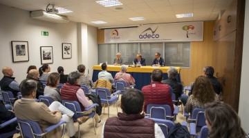 Reunión del presidente de Diputación con empresarios de Los Pedroches