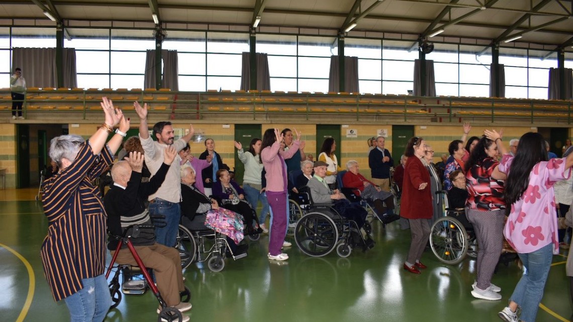 Mayores durante una actividad. Foto: Ayuntamiento Villaralto