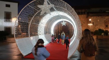 Iluminación navideña en Hinojosa del Duque. Foto: Ayuntamiento de Hinojosa del Duque