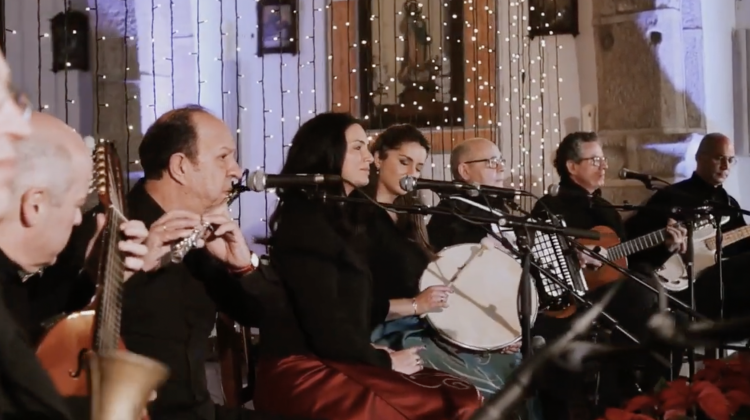 Aliara durante una actuación