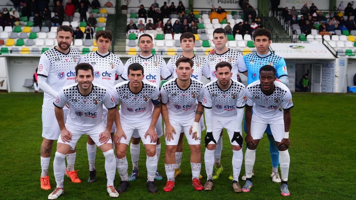 Once titular del Pozoblanco ante el Coria