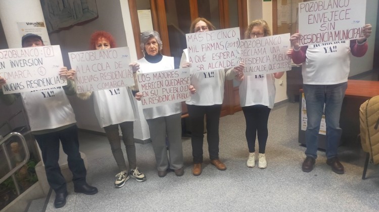 Protestas por la residencia pública. Foto: Plataforma Mayores y Dependientes