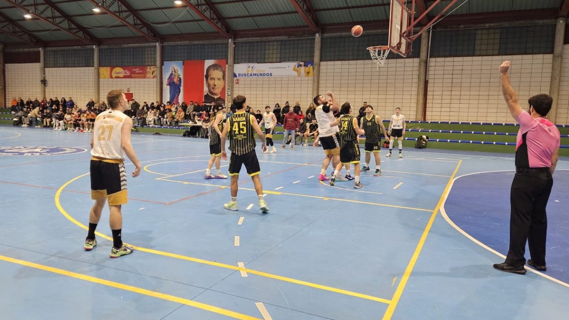 El partido se disputó en el pabellón Don Bosco