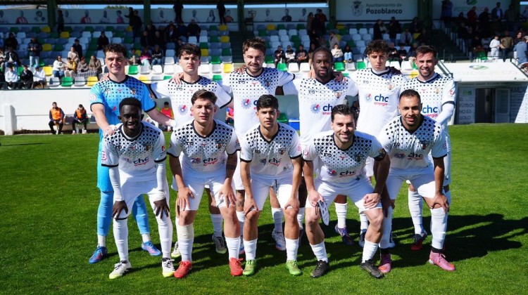 Once titular del Pozoblanco ante el Cádiz B