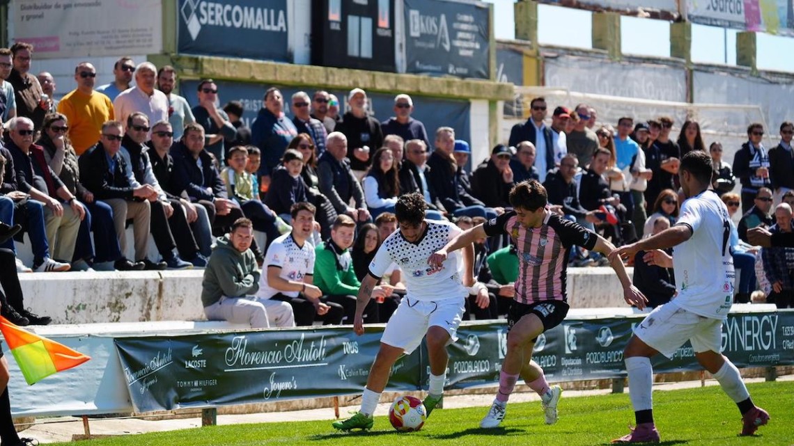El Pozoblanco en un partido de esta temporada
