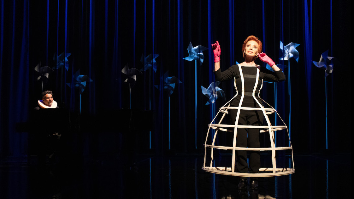 Paloma San Basilio durante el espectáculo Dulcinea. Foto: Pentacion.com