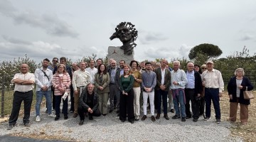 Inauguración de la escultura en la Chimorra