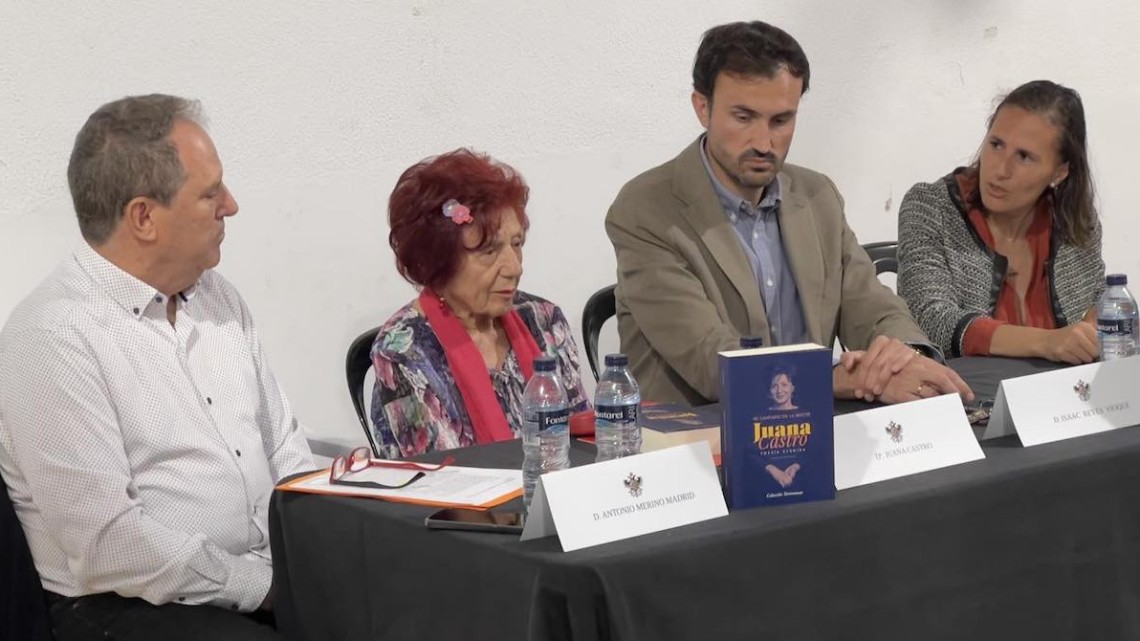 Juana Castro en su última presentación celebrada en Villanueva de Córdoba. Foto: Ayuntamiento de Villanueva de Córdoba
