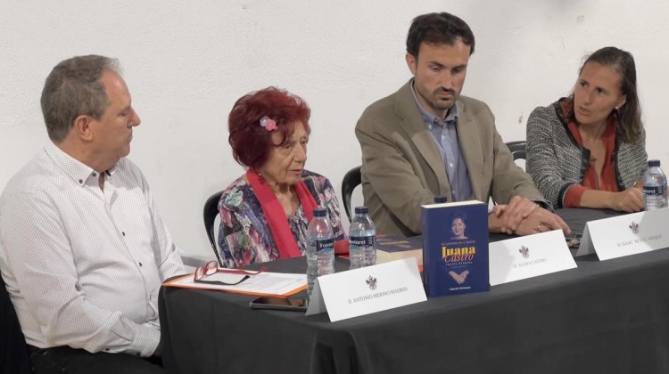 Juana Castro en su última presentación celebrada en Villanueva de Córdoba. Foto: Ayuntamiento de Villanueva de Córdoba