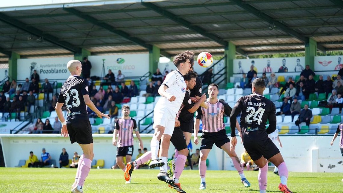 Una acción en un partido del Pozoblanco