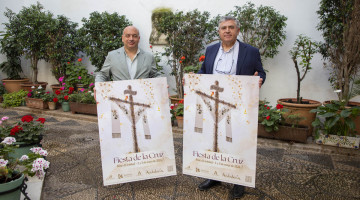 Gabriel Duque y Bartolomé Madrid en la presentación de la Fiesta De la Cruz de Añora
