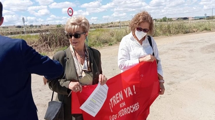Las dos miembros de 'Que pare el tren' que intentaron acceder al acto