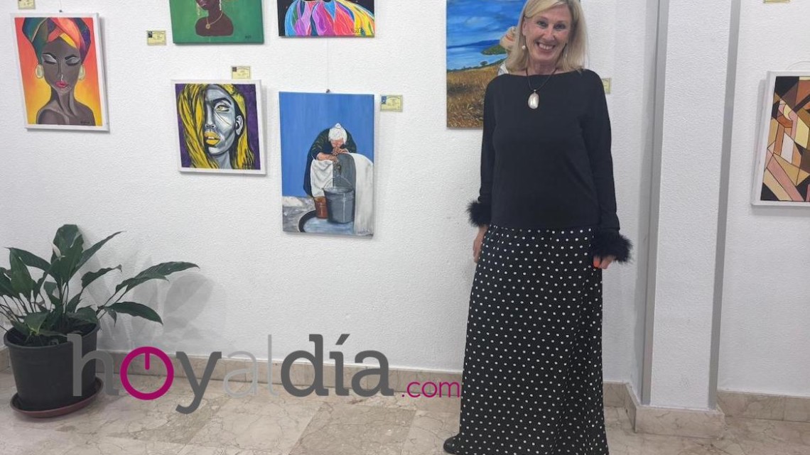 Nieves González Carretero durante la inauguración de la exposición