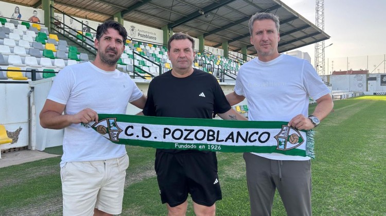 Gaspar Gálvez junto a David García y 'Chechu' Heredia