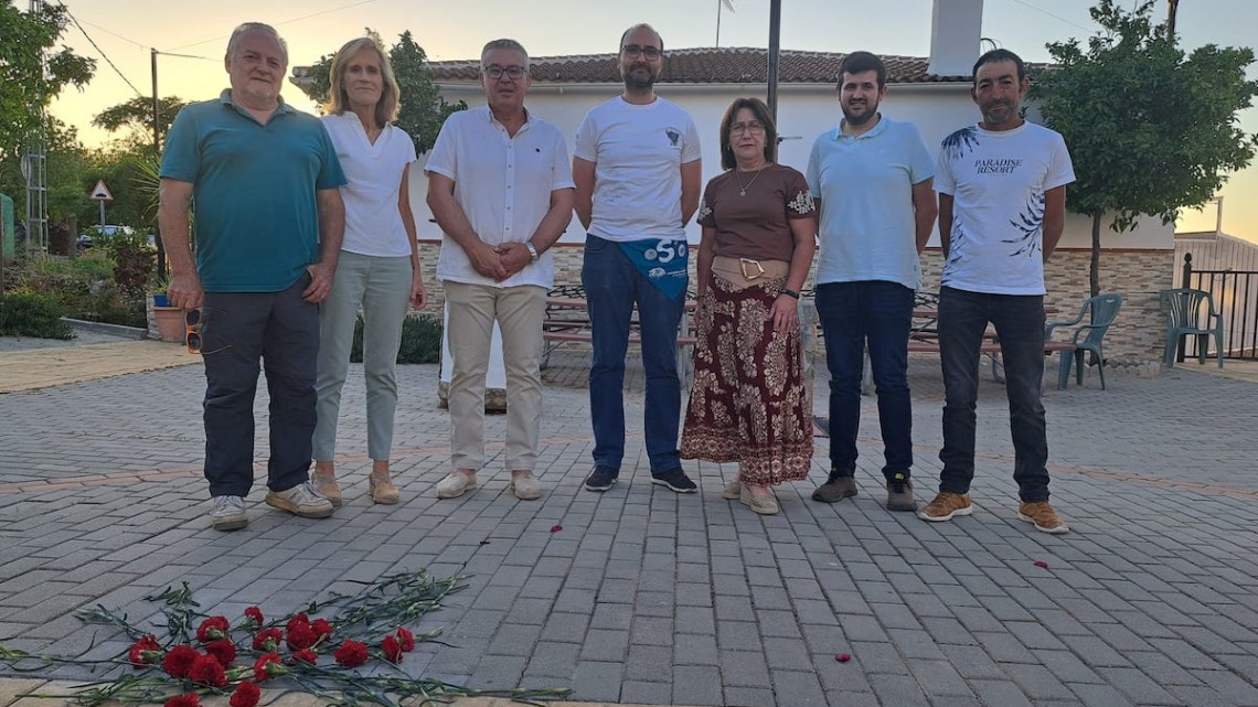 Miembros de la asociación durante un acto