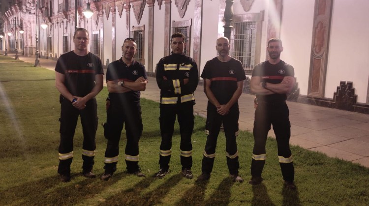 Los bomberos que han viajado hasta Ávila