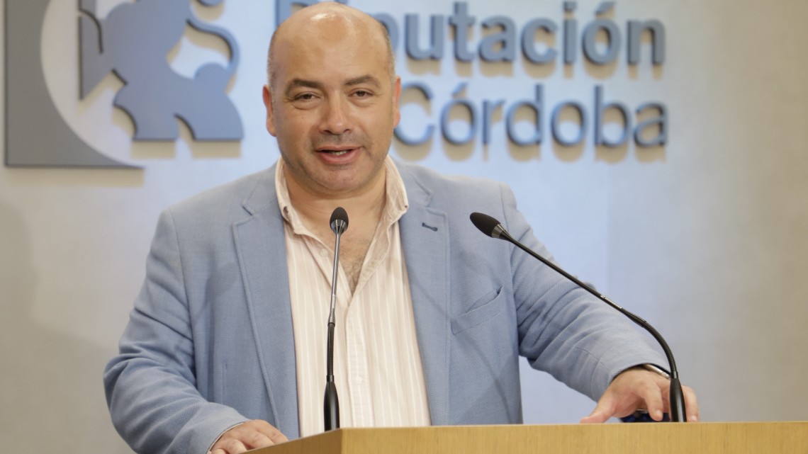 Gabriel Duque durante el anuncio de la convocatoria