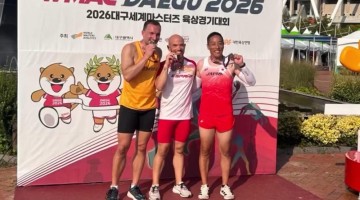José Antonio Castro con la medalla de oro