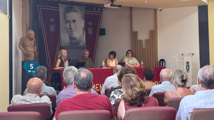 Momento de la presentación del libro