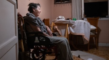 Maricarmen aún en su vivienda