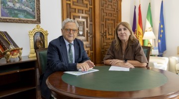La subdelegada del Gobierno y el presidente de la Diputación durante la reunión de trabajo
